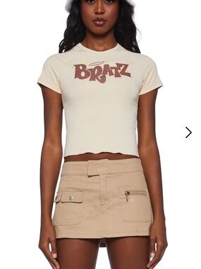 NEW WITH TAGS Bratz Logo Crop Tee in Cream
